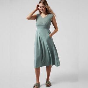 Athleta Women's Size Medium Green Gray Ryder Midi Dress